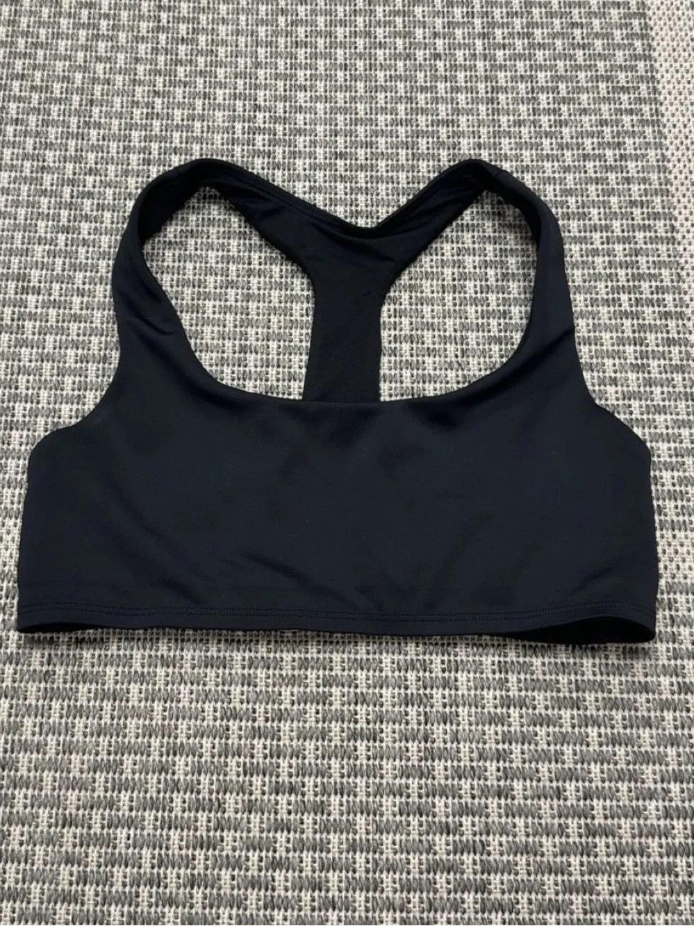 Alo Yoga Airlift Advantage Racerback Bra in Black